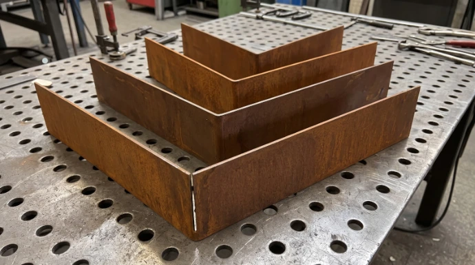 Angle Bordure Corten